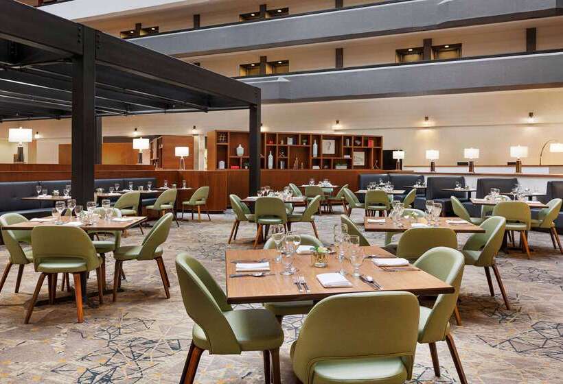 فندق Wyndham Fort Smith City Center