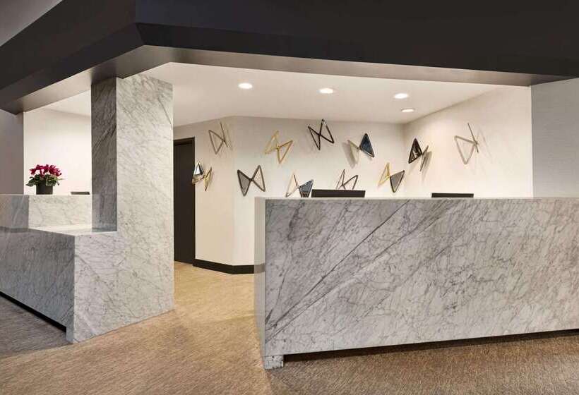 فندق Wyndham Fort Smith City Center