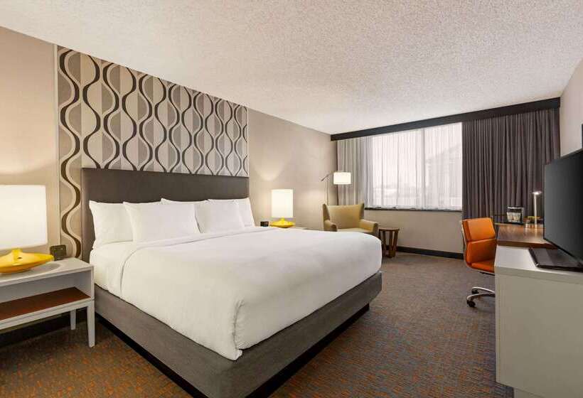 فندق Wyndham Fort Smith City Center