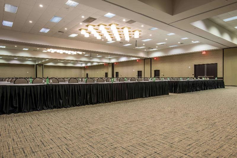 فندق Wyndham Fort Smith City Center