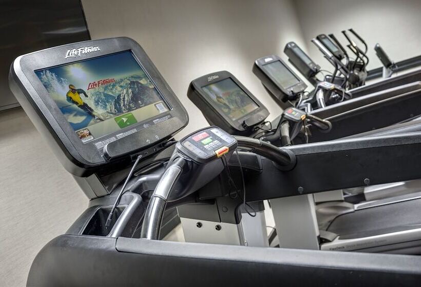 فندق Wyndham Fort Smith City Center