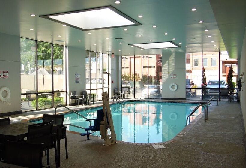 فندق Wyndham Fort Smith City Center