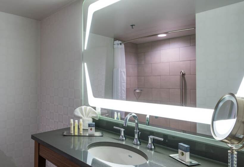 فندق Wyndham Fort Smith City Center