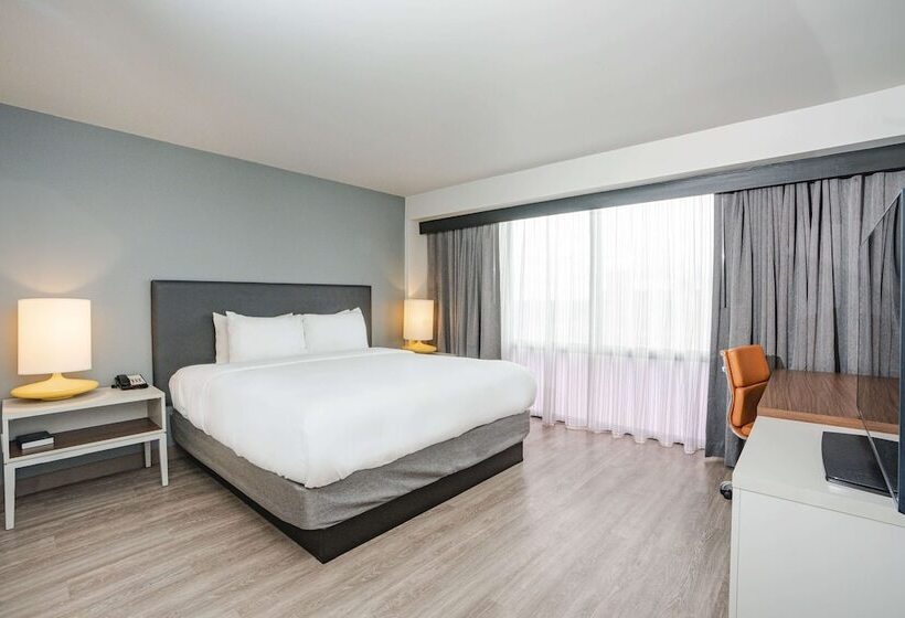 فندق Wyndham Fort Smith City Center