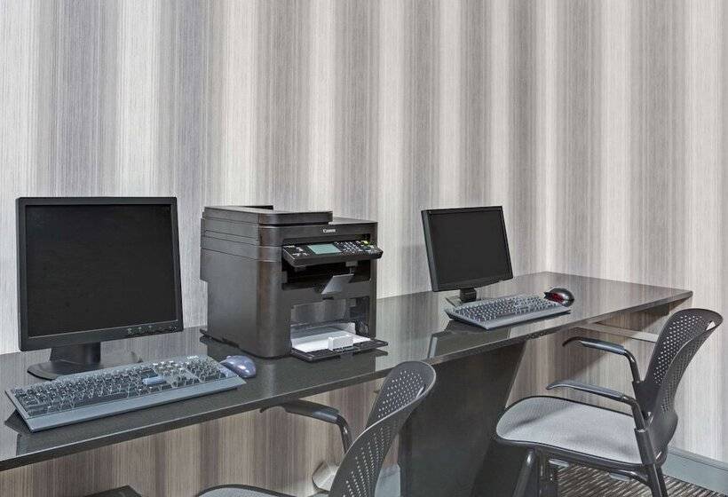 ホテル Wyndham Garden Norfolk Downtown