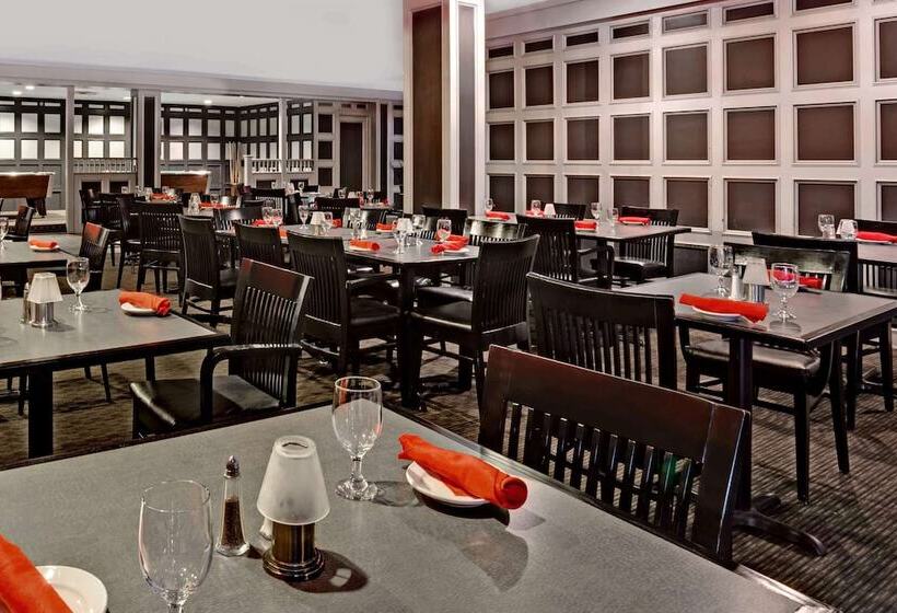 ホテル Wyndham Garden Norfolk Downtown