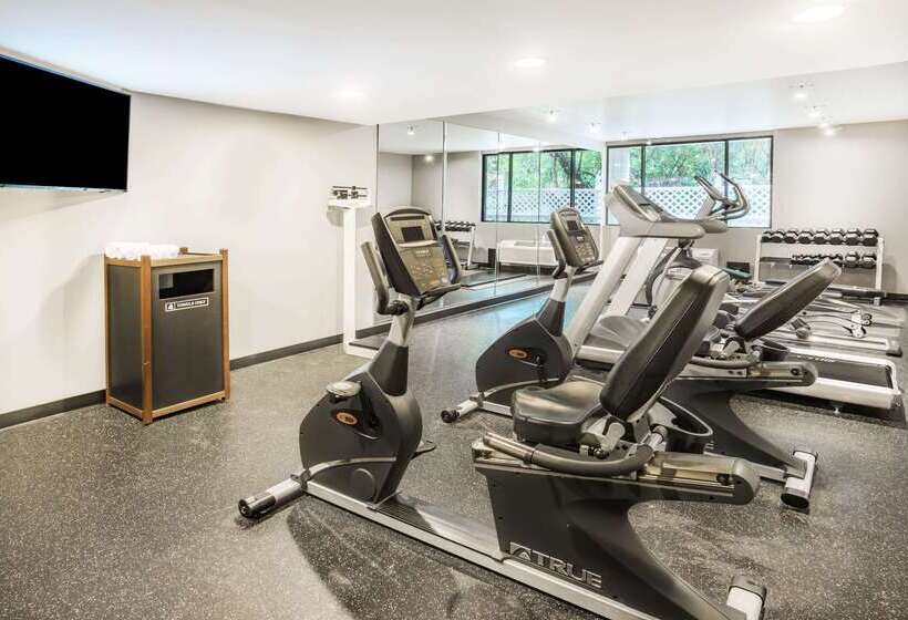 فندق Wyndham Garden Washington Dc North