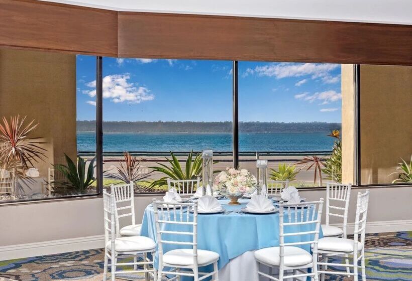 Отель Wyndham San Diego Bayside
