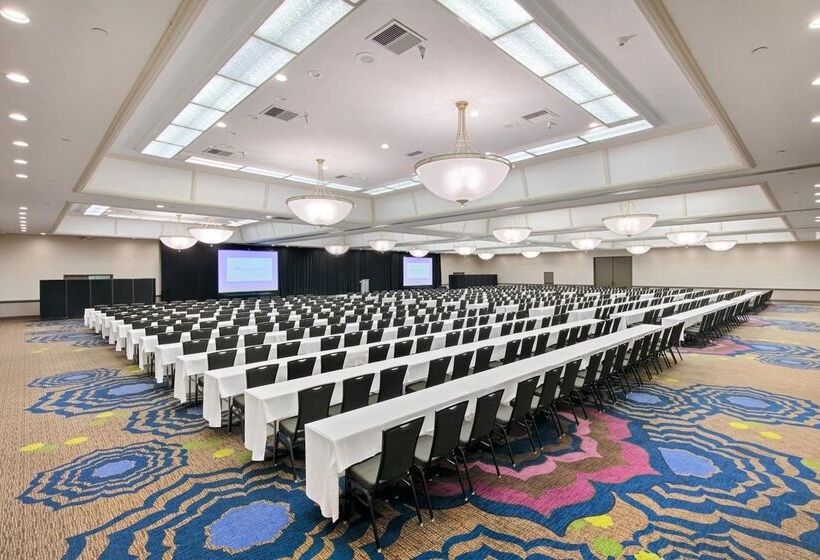 Отель Wyndham San Diego Bayside