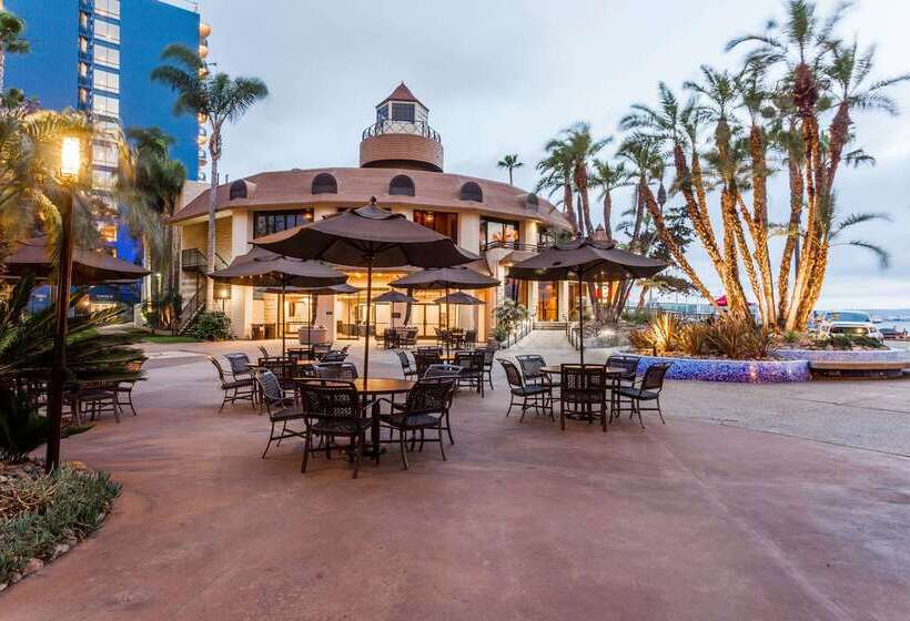 Отель Wyndham San Diego Bayside