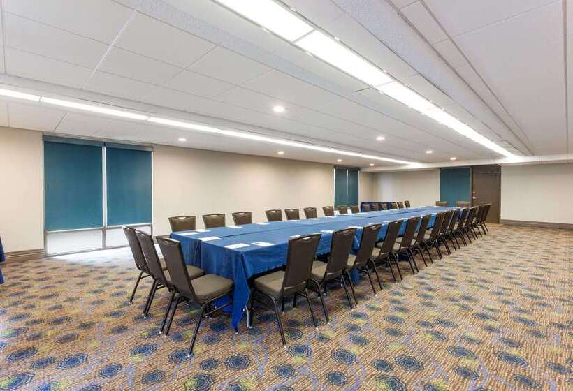 Отель Wyndham San Diego Bayside