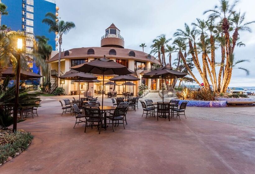 Отель Wyndham San Diego Bayside