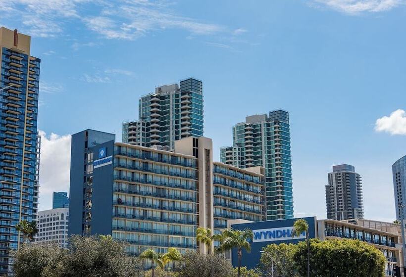 Отель Wyndham San Diego Bayside