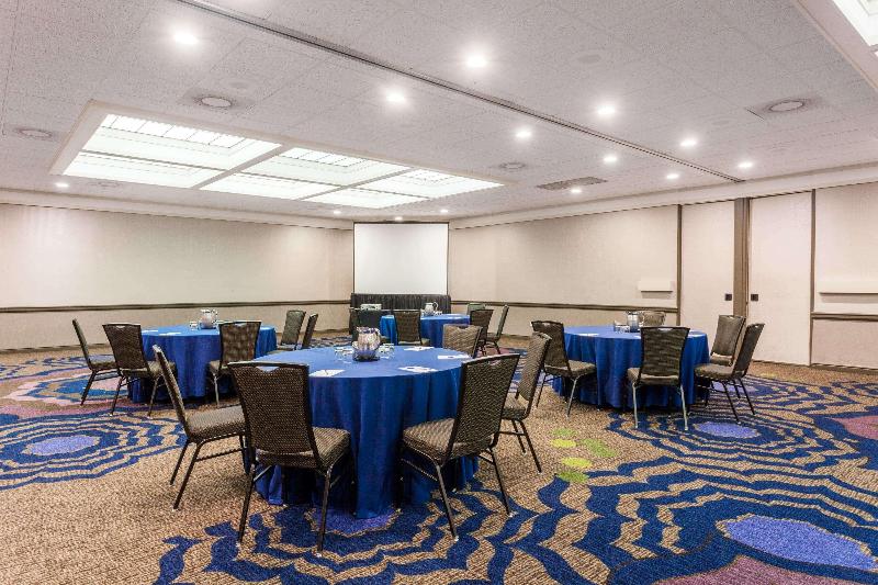 Отель Wyndham San Diego Bayside