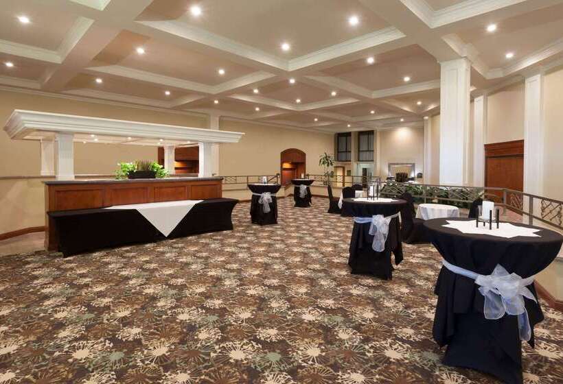 호텔 Wyndham Visalia