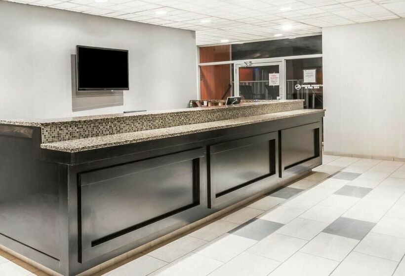 Howard Johnson Hotel