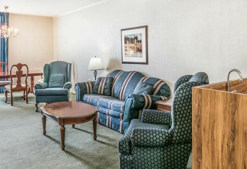 Howard Johnson Hotel