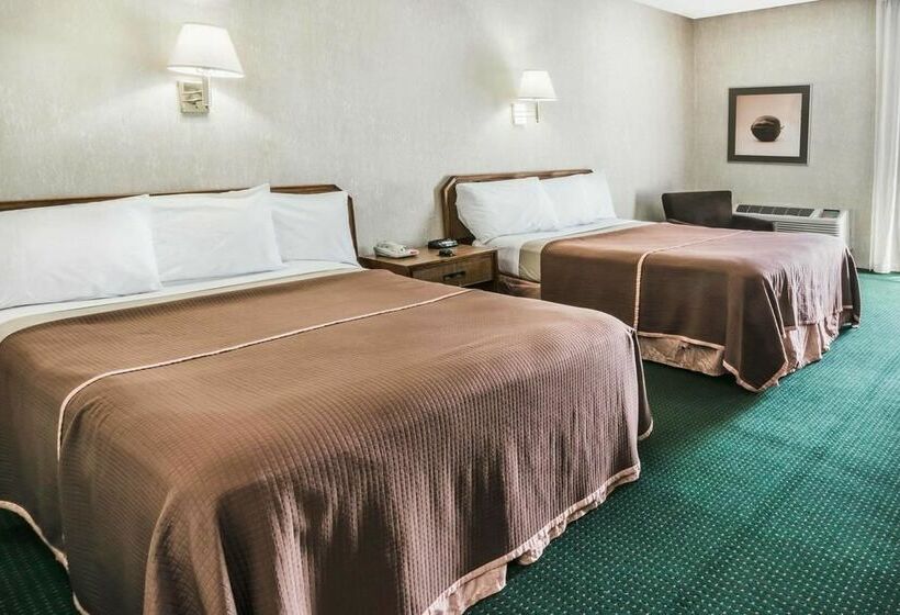 Howard Johnson Hotel