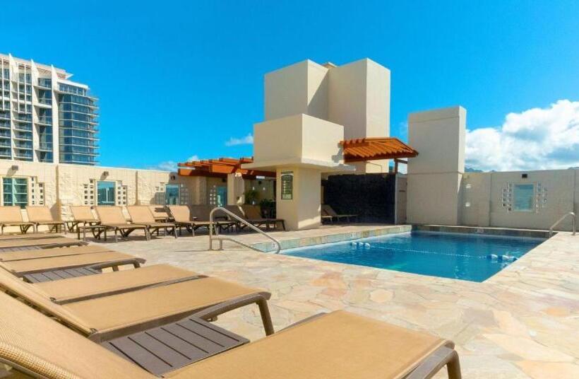 Imperial Hawaii Resort