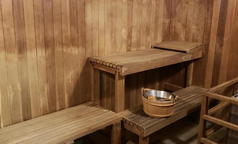 Imperial Hawaii Resort