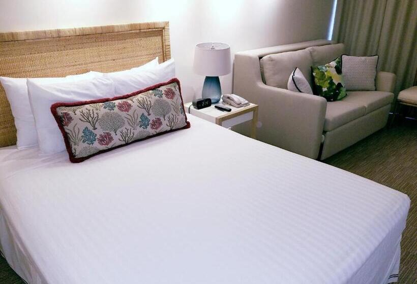 Imperial Hawaii Resort