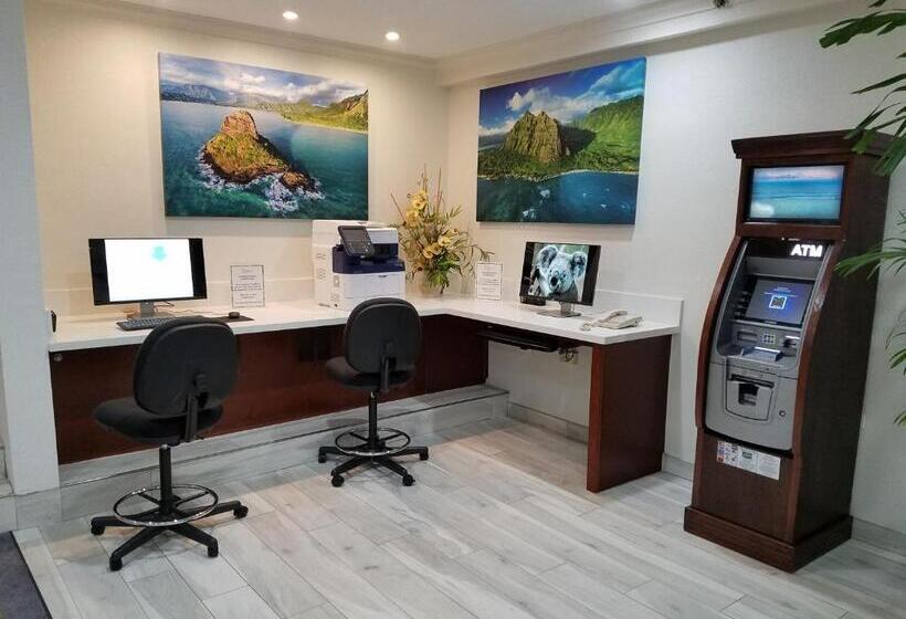 Imperial Hawaii Resort