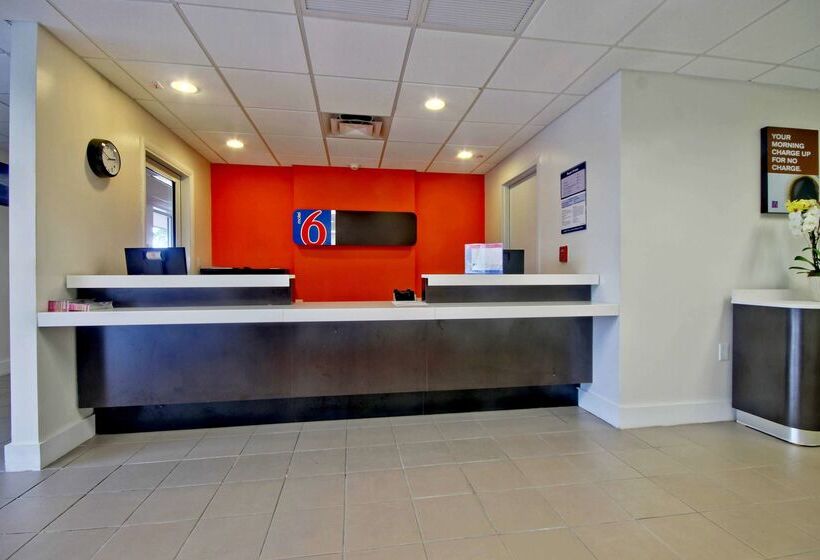 Motel 6 Miami, Fl