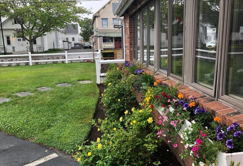 מוטל Hyannis Inn