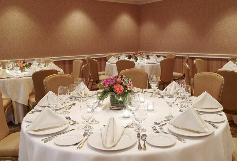 Red Lion Hotel Hartford