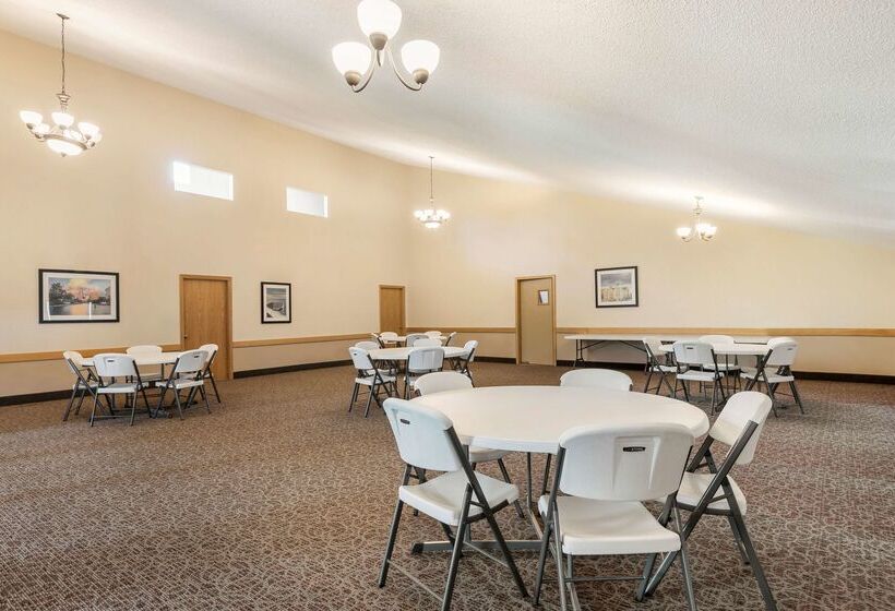 אתר נופש Best Western Indian Oak