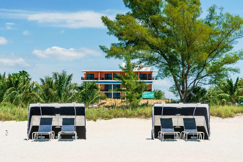منتجع Hilton Garden Inn St. Pete Beach