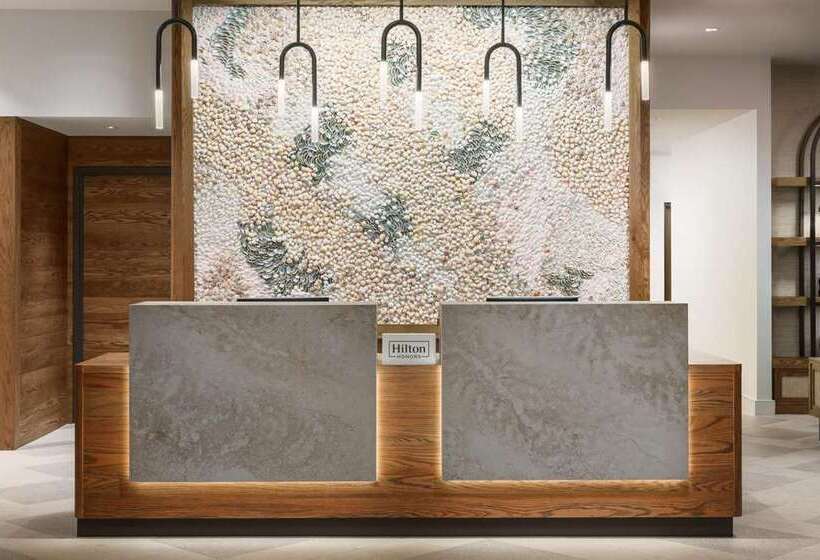 منتجع Hilton Garden Inn St. Pete Beach