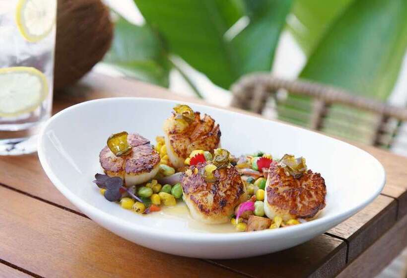 منتجع Hilton Garden Inn St. Pete Beach