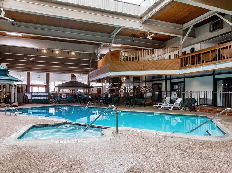 منتجع Quality Inn On Lake Placid Lake Placid