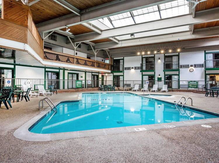 Курорт Quality Inn On Lake Placid Lake Placid