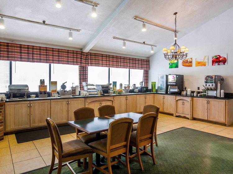 منتجع Quality Inn On Lake Placid Lake Placid