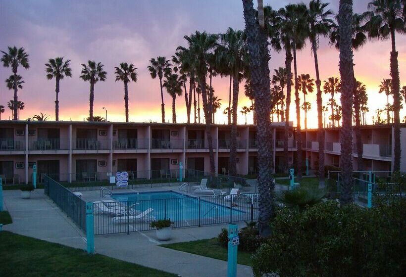 Seaport Marina Hotel