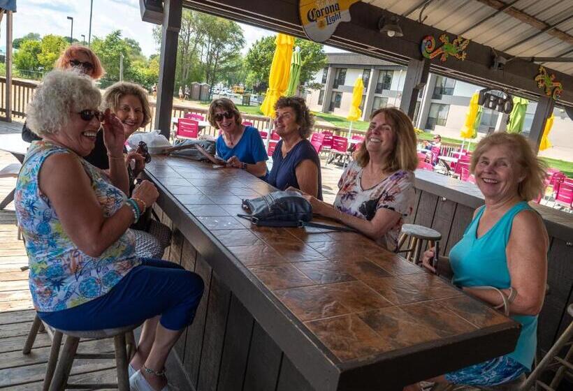 Tawas Bay Beach Resort & Conference Center