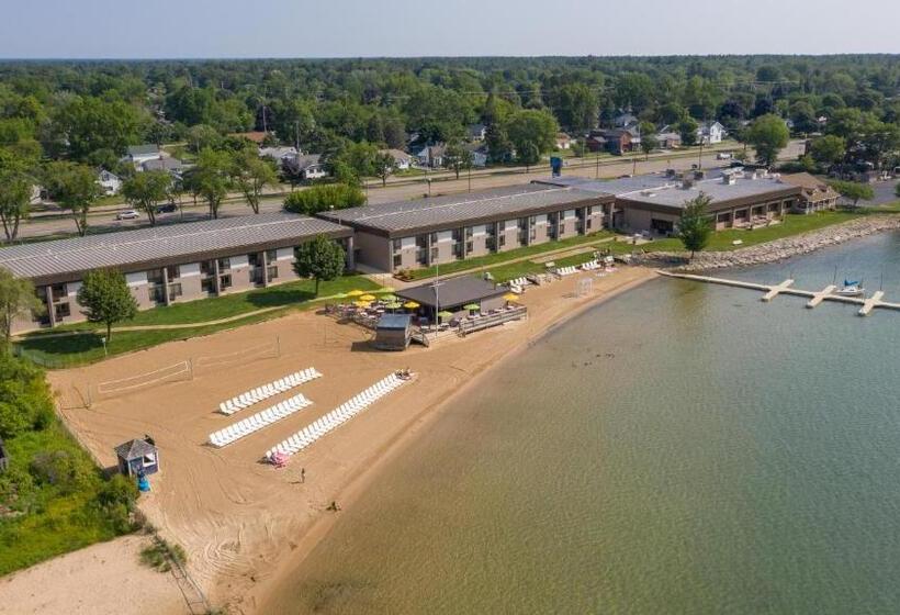 Tawas Bay Beach Resort & Conference Center