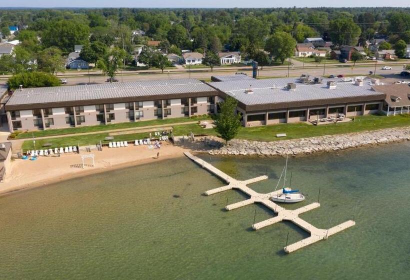 Tawas Bay Beach Resort & Conference Center