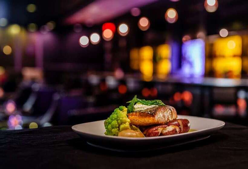 The Verve Hotel Boston Natick, Tapestry Collection By Hilton