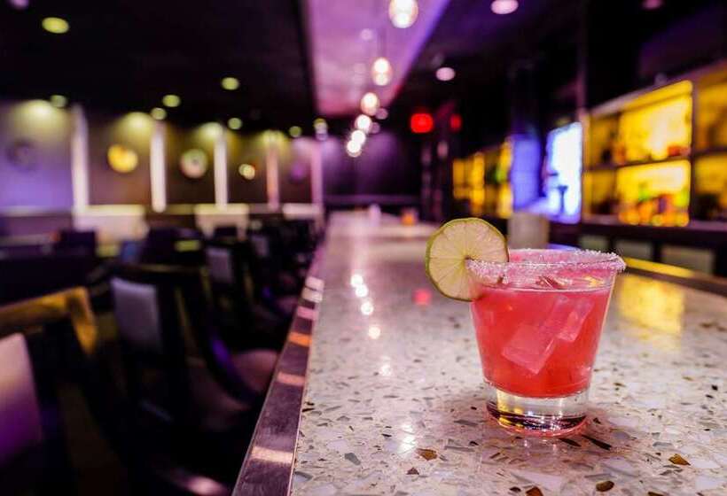 The Verve Hotel Boston Natick, Tapestry Collection By Hilton