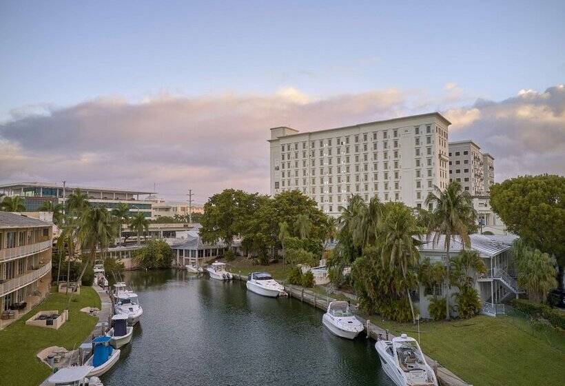 THesis Hotel Miami Coral Gables, Curio Collection by Hilton