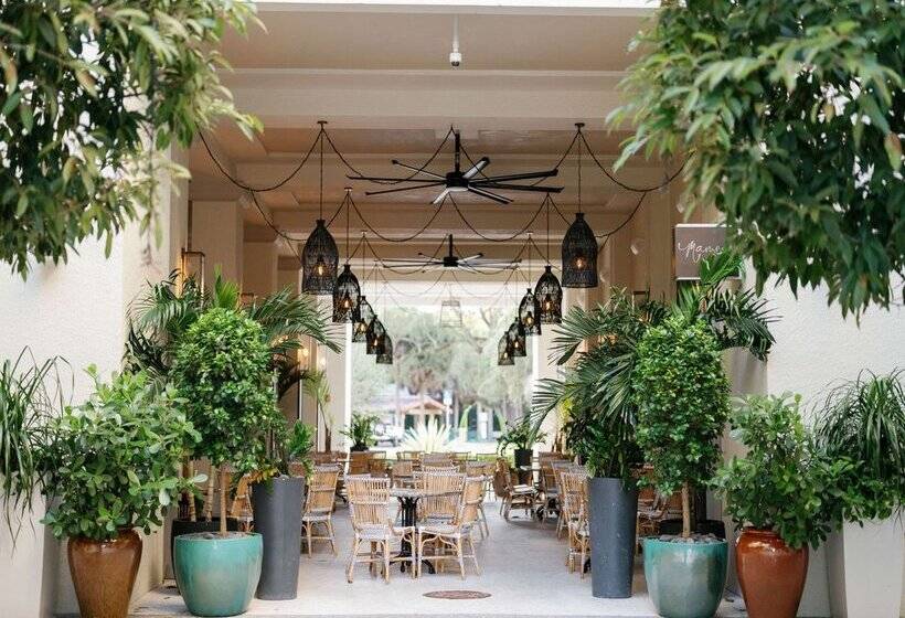 THesis Hotel Miami Coral Gables, Curio Collection by Hilton