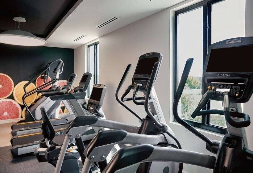 THesis Hotel Miami Coral Gables, Curio Collection by Hilton