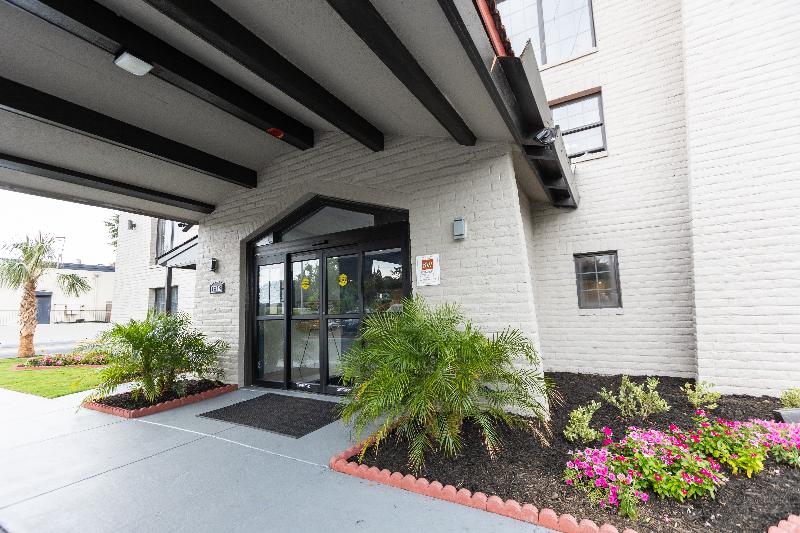 Bhagat Hotels Stone Mountain Atlanta Bw Signature Collection