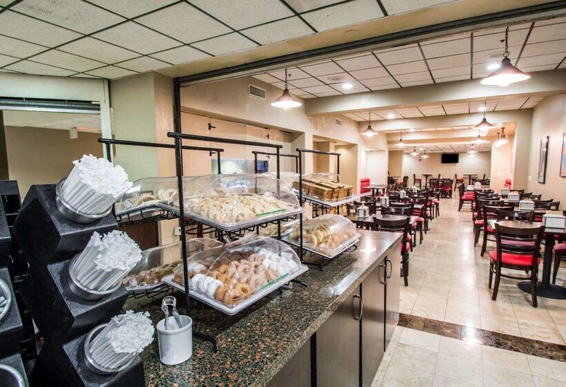 Clarion Inn & Suites Miami International Airport