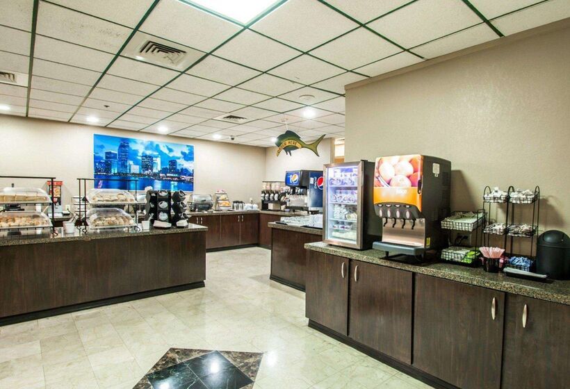 Clarion Inn & Suites Miami International Airport