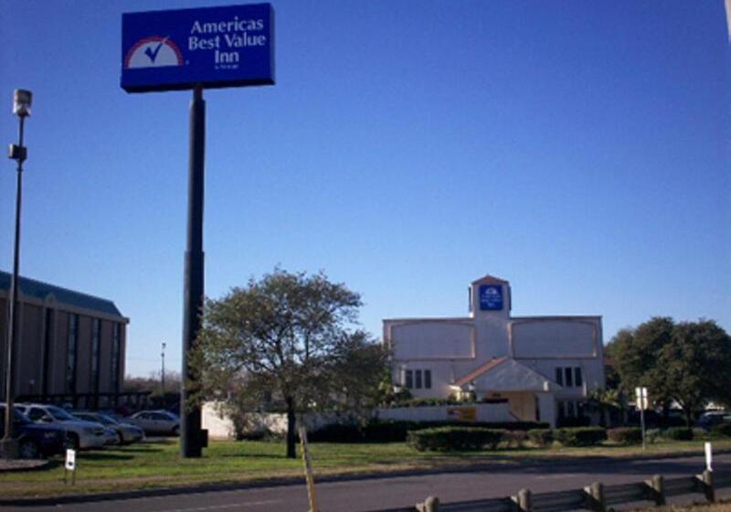 فندق Americas Best Value Inn Austin University