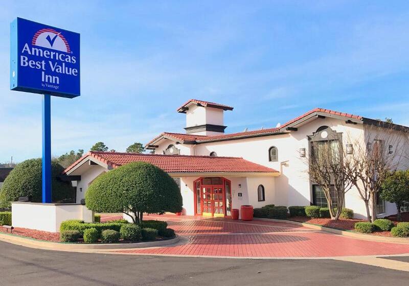 هتل Relax Inn West Medical Center